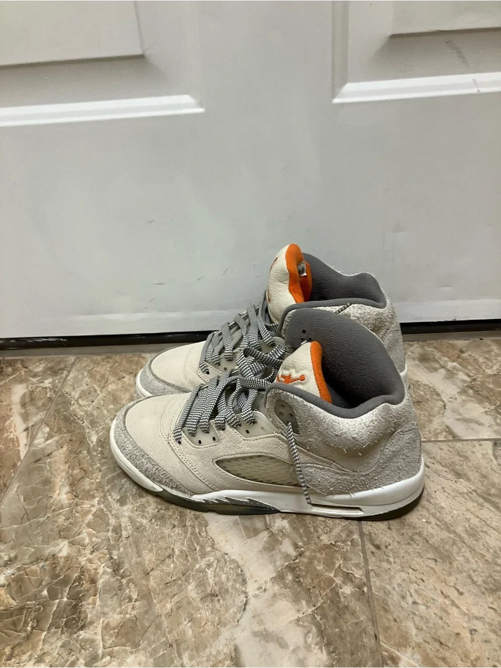 Air Jordan 5 Retro SE Craft Light Orewood Brown Sneakers Size 7Y FD9220-180